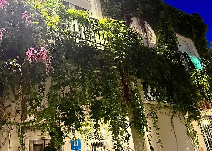 Casa Familiar In Punta Lara * 네르하