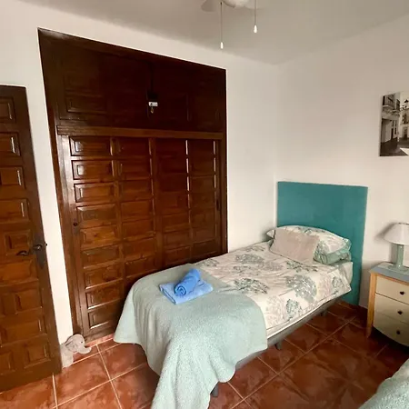 Casa Familiar In Punta Lara *