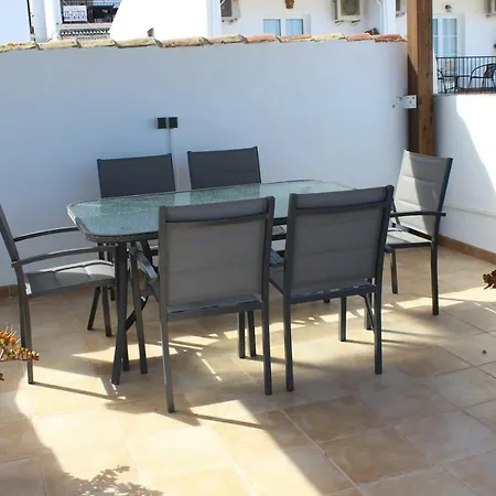 Casa Familiar In Punta Lara *