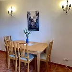 Casa Familiar In Punta Lara نيرخا